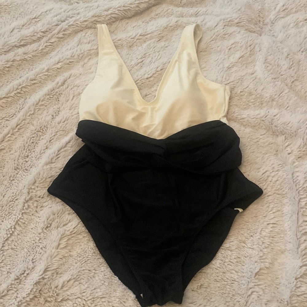 Summersalt one piece sz 10